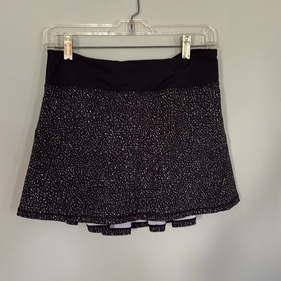 Lululemon Circuit Breaker Skirt II Size 6 Tall Like New - Picture 1 of 7